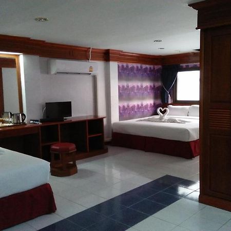 Taj Phuket Inn Patong Esterno foto