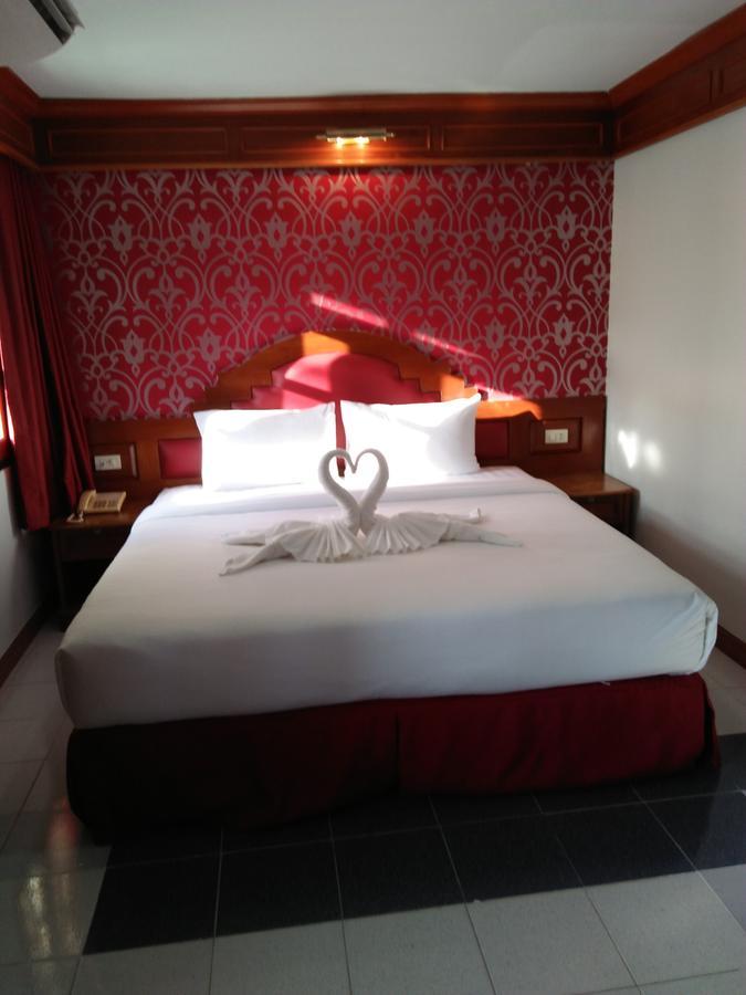 Taj Phuket Inn Patong Esterno foto