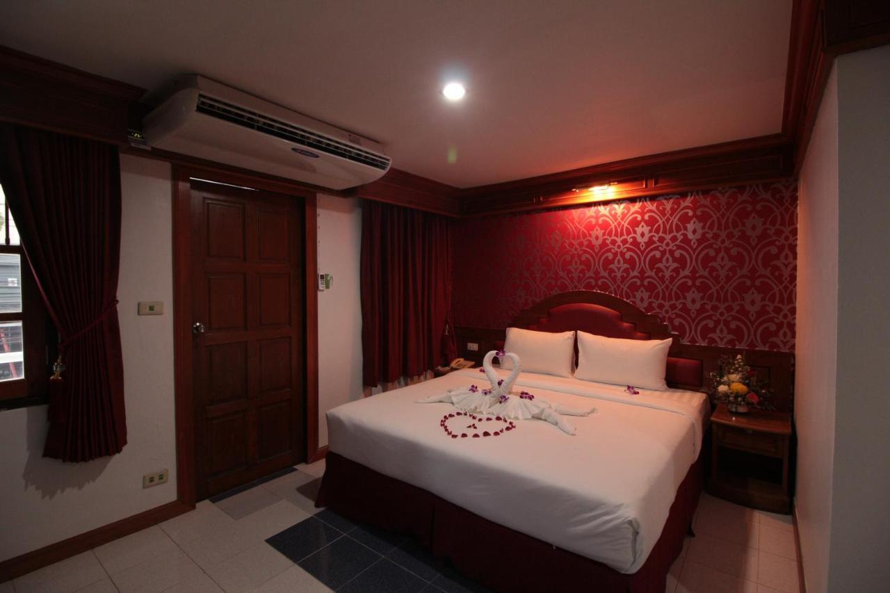 Taj Phuket Inn Patong Esterno foto
