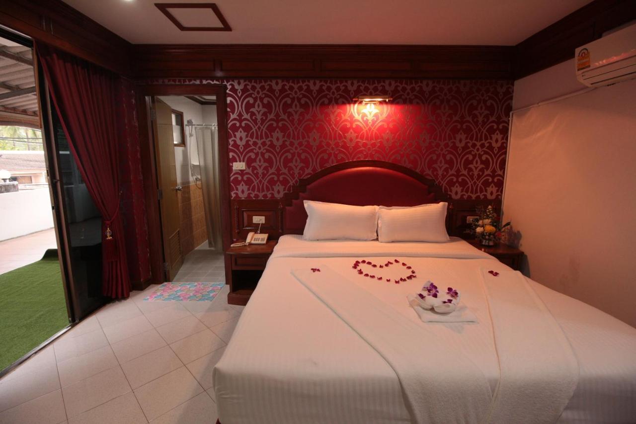 Taj Phuket Inn Patong Esterno foto